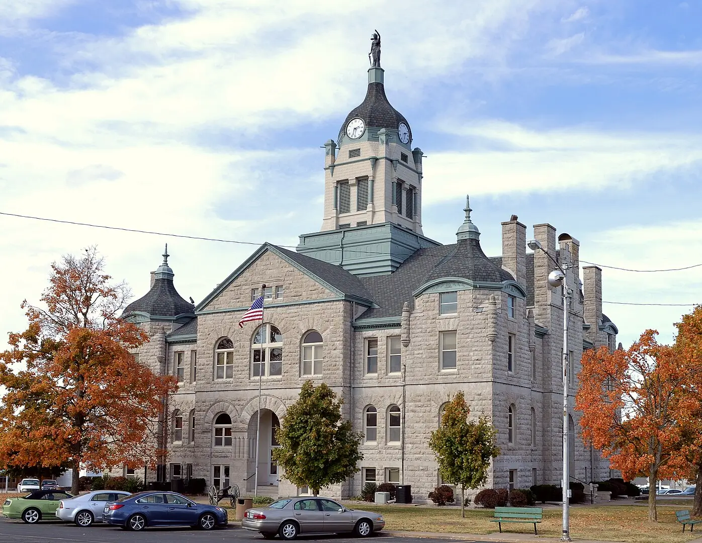 Electrical services in Mount Vernon, Missouri